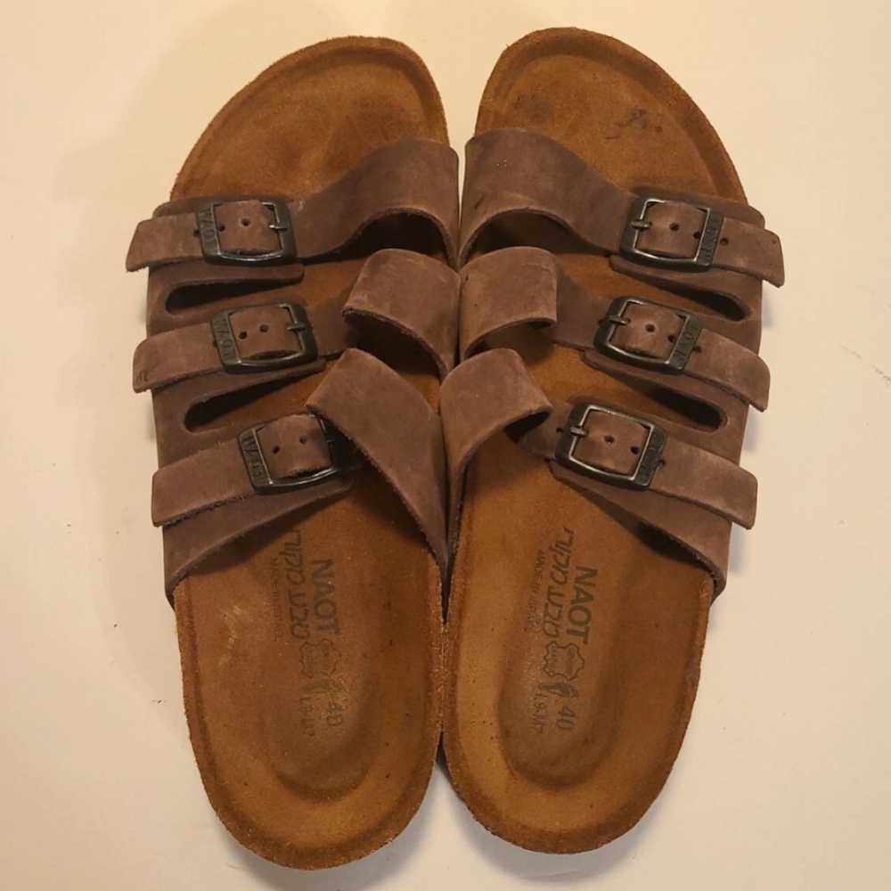 NAOT AUSTIN TRIPLE STRAP SANDALS 9 US 40 EU BROWN NUBUCK BUCKLE 08700 ISRAEL EUC